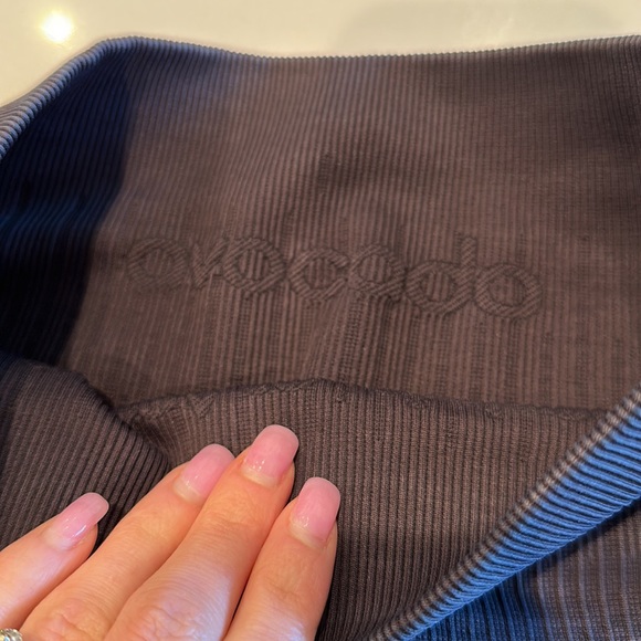 Avocado athletic shorts - Picture 2 of 2